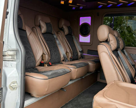 Сірий Мерседес Sprinter, об'ємом двигуна 2.99 л та пробігом 387 тис. км за 76721 $, фото 31 на Automoto.ua