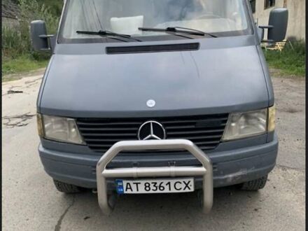 Серый Мерседес Sprinter, объемом двигателя 2.3 л и пробегом 500 тыс. км за 3200 $, фото 1 на Automoto.ua