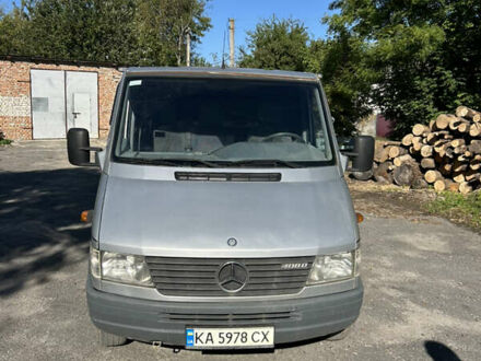 Серый Мерседес Sprinter, объемом двигателя 2.3 л и пробегом 588 тыс. км за 8200 $, фото 1 на Automoto.ua