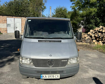 Серый Мерседес Sprinter, объемом двигателя 2.3 л и пробегом 588 тыс. км за 8200 $, фото 1 на Automoto.ua