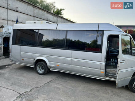Мерседес Sprinter 1999 в Киеве на Automoto.ua Серый Мерседес Sprinter, объемом двигателя 2.87 л и пробегом 700 тыс. км за 9800 $, фото 1 на Automoto.ua