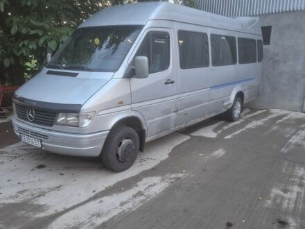 Сірий Мерседес Sprinter, об'ємом двигуна 2.9 л та пробігом 700 тис. км за 12000 $, фото 1 на Automoto.ua