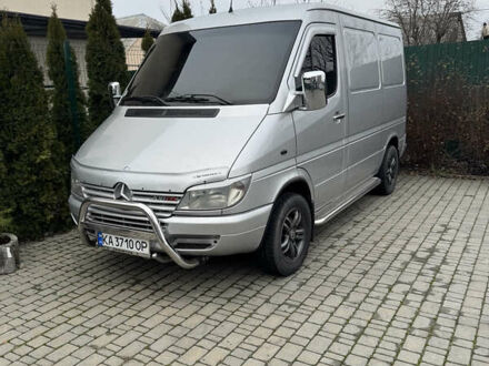 Серый Мерседес Sprinter, объемом двигателя 2.15 л и пробегом 60 тыс. км за 8999 $, фото 1 на Automoto.ua