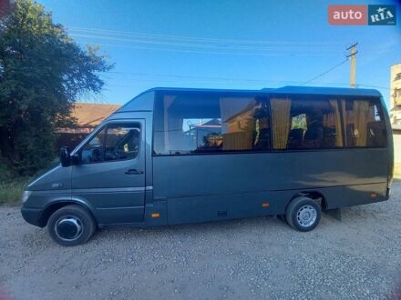 Серый Мерседес Sprinter, объемом двигателя 2.69 л и пробегом 700 тыс. км за 18500 $, фото 1 на Automoto.ua