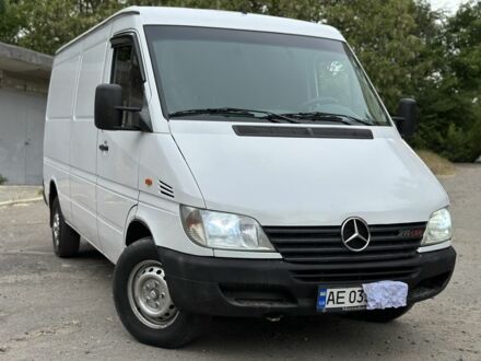 Серый Мерседес Sprinter, объемом двигателя 2.2 л и пробегом 411 тыс. км за 8300 $, фото 1 на Automoto.ua