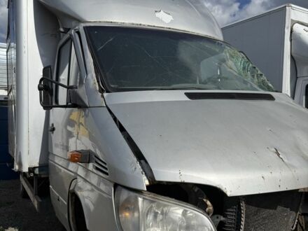 Серый Мерседес Sprinter, объемом двигателя 2.2 л и пробегом 330 тыс. км за 3200 $, фото 1 на Automoto.ua