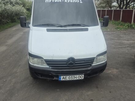 Серый Мерседес Sprinter, объемом двигателя 2.2 л и пробегом 300 тыс. км за 6400 $, фото 1 на Automoto.ua