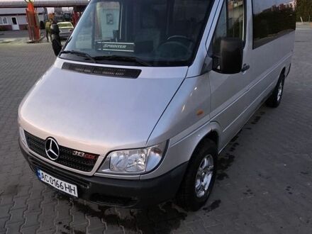 Серый Мерседес Sprinter, объемом двигателя 2.15 л и пробегом 400 тыс. км за 10500 $, фото 1 на Automoto.ua