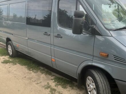 Мерседес Sprinter 2004 в Черновцах на Automoto.ua Серый Мерседес Sprinter, объемом двигателя 0 л и пробегом 357 тыс. км за 12500 $, фото 1 на Automoto.ua