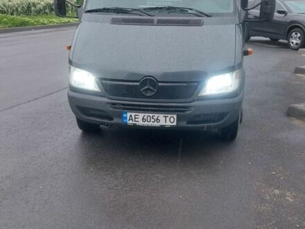 Серый Мерседес Sprinter, объемом двигателя 2.7 л и пробегом 450 тыс. км за 13200 $, фото 1 на Automoto.ua