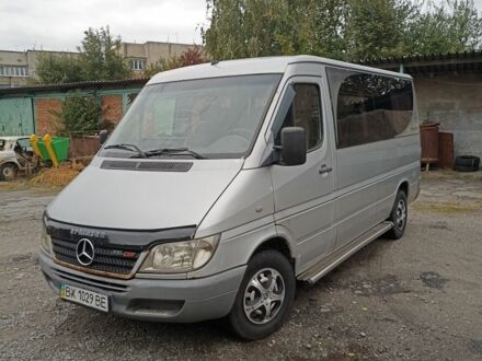 Серый Мерседес Sprinter, объемом двигателя 2.7 л и пробегом 450 тыс. км за 4684 $, фото 1 на Automoto.ua