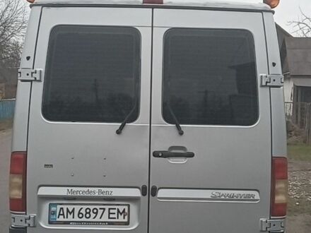 Серый Мерседес Sprinter, объемом двигателя 2.15 л и пробегом 120 тыс. км за 10000 $, фото 1 на Automoto.ua
