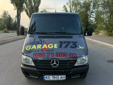 Серый Мерседес Sprinter, объемом двигателя 2.69 л и пробегом 370 тыс. км за 13500 $, фото 1 на Automoto.ua