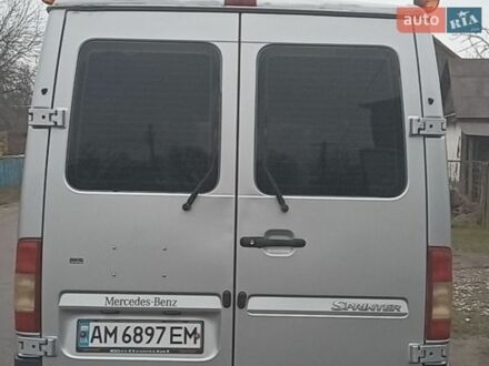Серый Мерседес Sprinter, объемом двигателя 2.15 л и пробегом 120 тыс. км за 10000 $, фото 1 на Automoto.ua