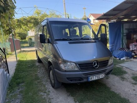 Серый Мерседес Sprinter, объемом двигателя 2.1 л и пробегом 721 тыс. км за 8996 $, фото 1 на Automoto.ua