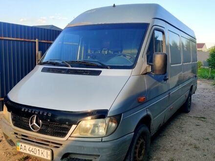 Мерседес Sprinter 2004 в Киеве на Automoto.ua Серый Мерседес Sprinter, объемом двигателя 2.1 л и пробегом 640 тыс. км за 8700 $, фото 1 на Automoto.ua