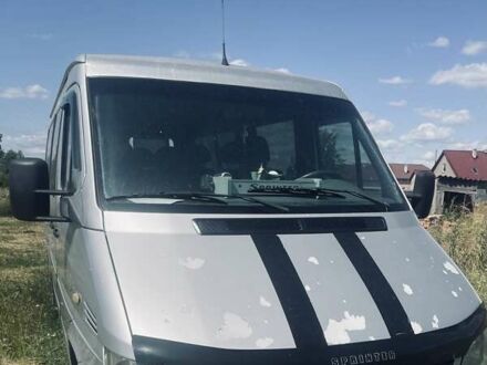 Серый Мерседес Sprinter, объемом двигателя 2.69 л и пробегом 700 тыс. км за 4950 $, фото 1 на Automoto.ua
