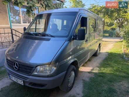Серый Мерседес Sprinter, объемом двигателя 2.15 л и пробегом 721 тыс. км за 9000 $, фото 1 на Automoto.ua