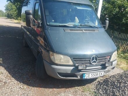 Серый Мерседес Sprinter, объемом двигателя 2.69 л и пробегом 300 тыс. км за 8000 $, фото 1 на Automoto.ua