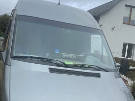 Серый Мерседес Sprinter, объемом двигателя 2.1 л и пробегом 560 тыс. км за 8500 $, фото 1 на Automoto.ua