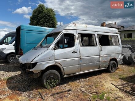 Сірий Мерседес Sprinter, об'ємом двигуна 2.7 л та пробігом 350 тис. км за 1800 $, фото 1 на Automoto.ua