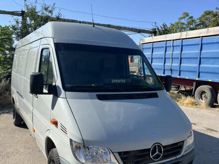 Мерседес Sprinter 2005 у Одесі на Automoto.ua Сірий Мерседес Sprinter, об'ємом двигуна 2.69 л та пробігом 788 тис. км за 10500 $, фото 1 на Automoto.ua