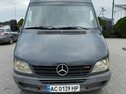 Серый Мерседес Sprinter, объемом двигателя 2.2 л и пробегом 500 тыс. км за 7800 $, фото 1 на Automoto.ua