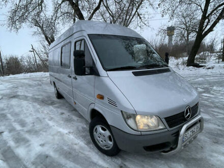 Серый Мерседес Sprinter, объемом двигателя 0 л и пробегом 392 тыс. км за 12000 $, фото 1 на Automoto.ua
