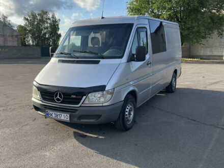 Сірий Мерседес Sprinter, об'ємом двигуна 2.7 л та пробігом 470 тис. км за 10000 $, фото 1 на Automoto.ua