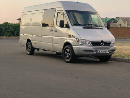 Серый Мерседес Sprinter, объемом двигателя 2.69 л и пробегом 521 тыс. км за 13500 $, фото 1 на Automoto.ua