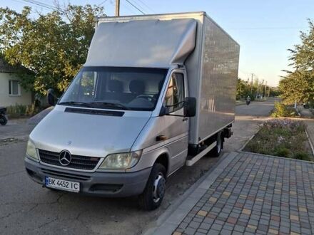 Серый Мерседес Sprinter, объемом двигателя 2.7 л и пробегом 298 тыс. км за 15800 $, фото 1 на Automoto.ua