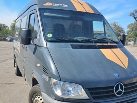 Сірий Мерседес Sprinter, об'ємом двигуна 2.1 л та пробігом 500 тис. км за 3345 $, фото 1 на Automoto.ua