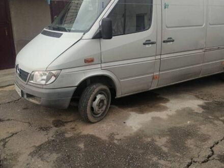 Серый Мерседес Sprinter, объемом двигателя 2.69 л и пробегом 470 тыс. км за 12000 $, фото 1 на Automoto.ua