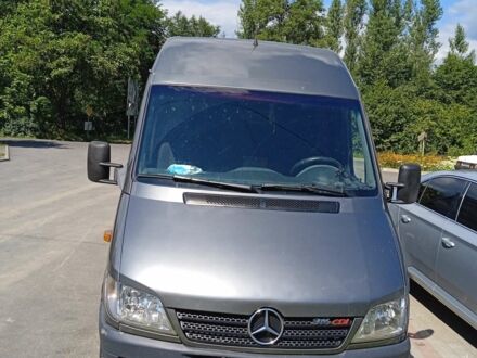 Серый Мерседес Sprinter, объемом двигателя 2.7 л и пробегом 131 тыс. км за 10000 $, фото 1 на Automoto.ua