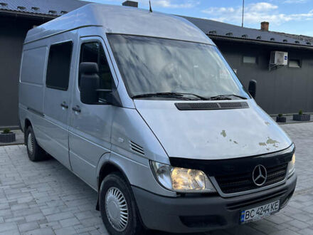 Серый Мерседес Sprinter, объемом двигателя 2.69 л и пробегом 787 тыс. км за 8700 $, фото 1 на Automoto.ua