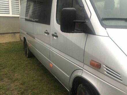 Серый Мерседес Sprinter, объемом двигателя 2 л и пробегом 50 тыс. км за 9000 $, фото 1 на Automoto.ua