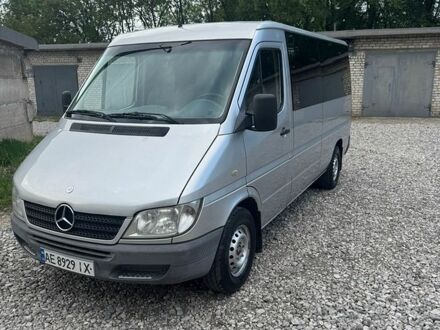 Серый Мерседес Sprinter, объемом двигателя 2.15 л и пробегом 410 тыс. км за 9000 $, фото 1 на Automoto.ua