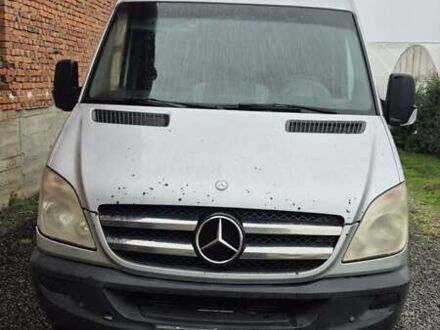 Серый Мерседес Sprinter, объемом двигателя 2.1 л и пробегом 415 тыс. км за 10000 $, фото 1 на Automoto.ua