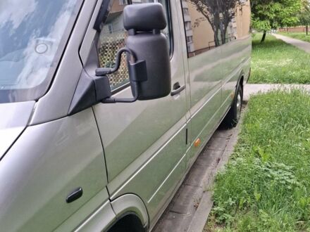 Серый Мерседес Sprinter, объемом двигателя 2.7 л и пробегом 830 тыс. км за 11200 $, фото 1 на Automoto.ua