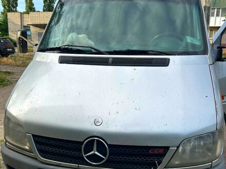 Серый Мерседес Sprinter, объемом двигателя 2.2 л и пробегом 308 тыс. км за 10700 $, фото 1 на Automoto.ua