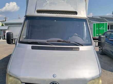 Серый Мерседес Sprinter, объемом двигателя 2.15 л и пробегом 448 тыс. км за 4500 $, фото 1 на Automoto.ua
