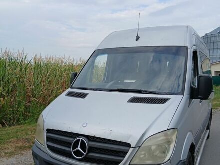 Серый Мерседес Sprinter, объемом двигателя 2.15 л и пробегом 595 тыс. км за 7700 $, фото 1 на Automoto.ua