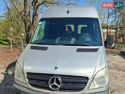 Серый Мерседес Sprinter, объемом двигателя 2.15 л и пробегом 398 тыс. км за 9200 $, фото 1 на Automoto.ua