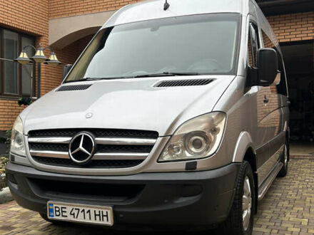 Сірий Мерседес Sprinter, об'ємом двигуна 2.2 л та пробігом 300 тис. км за 15999 $, фото 1 на Automoto.ua