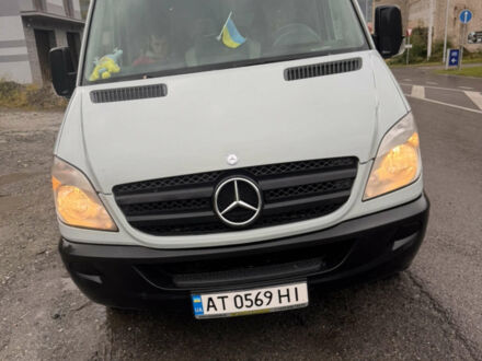 Серый Мерседес Sprinter, объемом двигателя 2.15 л и пробегом 460 тыс. км за 13000 $, фото 1 на Automoto.ua