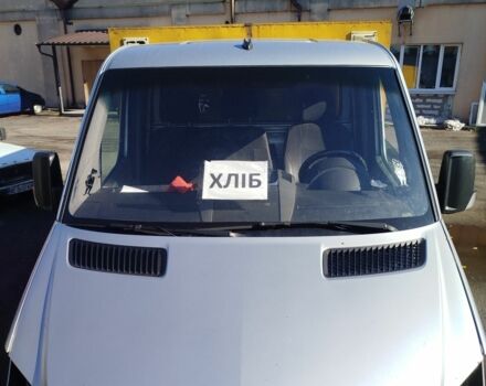 Серый Мерседес Sprinter, объемом двигателя 2.2 л и пробегом 400 тыс. км за 3500 $, фото 1 на Automoto.ua