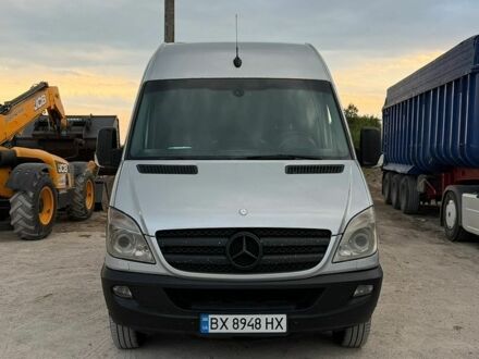 Серый Мерседес Sprinter, объемом двигателя 2.99 л и пробегом 637 тыс. км за 23000 $, фото 1 на Automoto.ua