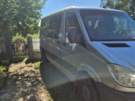 Серый Мерседес Sprinter, объемом двигателя 2.15 л и пробегом 390 тыс. км за 10500 $, фото 1 на Automoto.ua