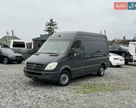 Серый Мерседес Sprinter, объемом двигателя 2.15 л и пробегом 444 тыс. км за 11350 $, фото 1 на Automoto.ua