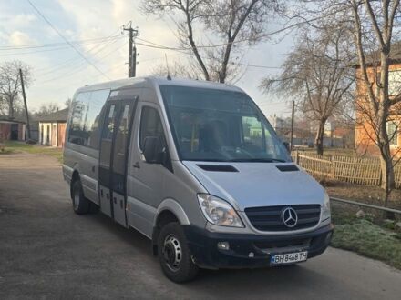 Серый Мерседес Sprinter, объемом двигателя 2.3 л и пробегом 300 тыс. км за 16500 $, фото 1 на Automoto.ua